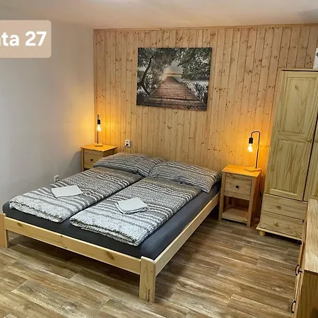 U Davida Máchovo Jezero Chalet *