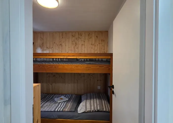 U Davida Máchovo Jezero Chalet *